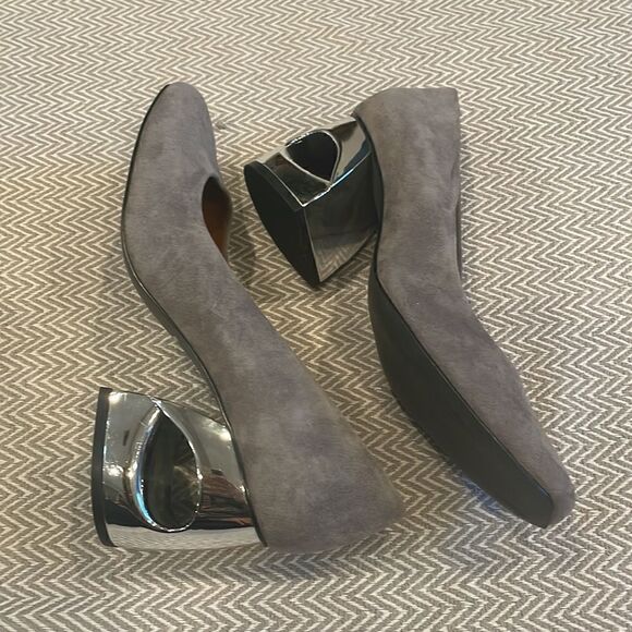 Halston Krista Block Style Silver Leather Laquer Pumps Size 7 - Picture 4 of 7